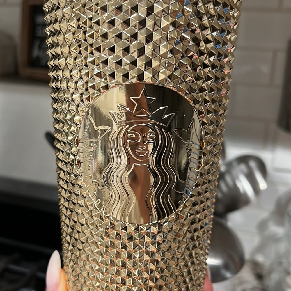 Brand New 2022 Limited Edition Starbucks Gold Studded Venti Cup